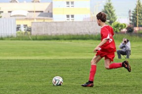 米兰体育入口-中国足球主场氛围与表现关系，国足主场设计