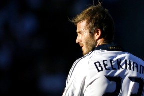 ac米兰足球队-英超青训体系中认知负荷管理与技术动作学习