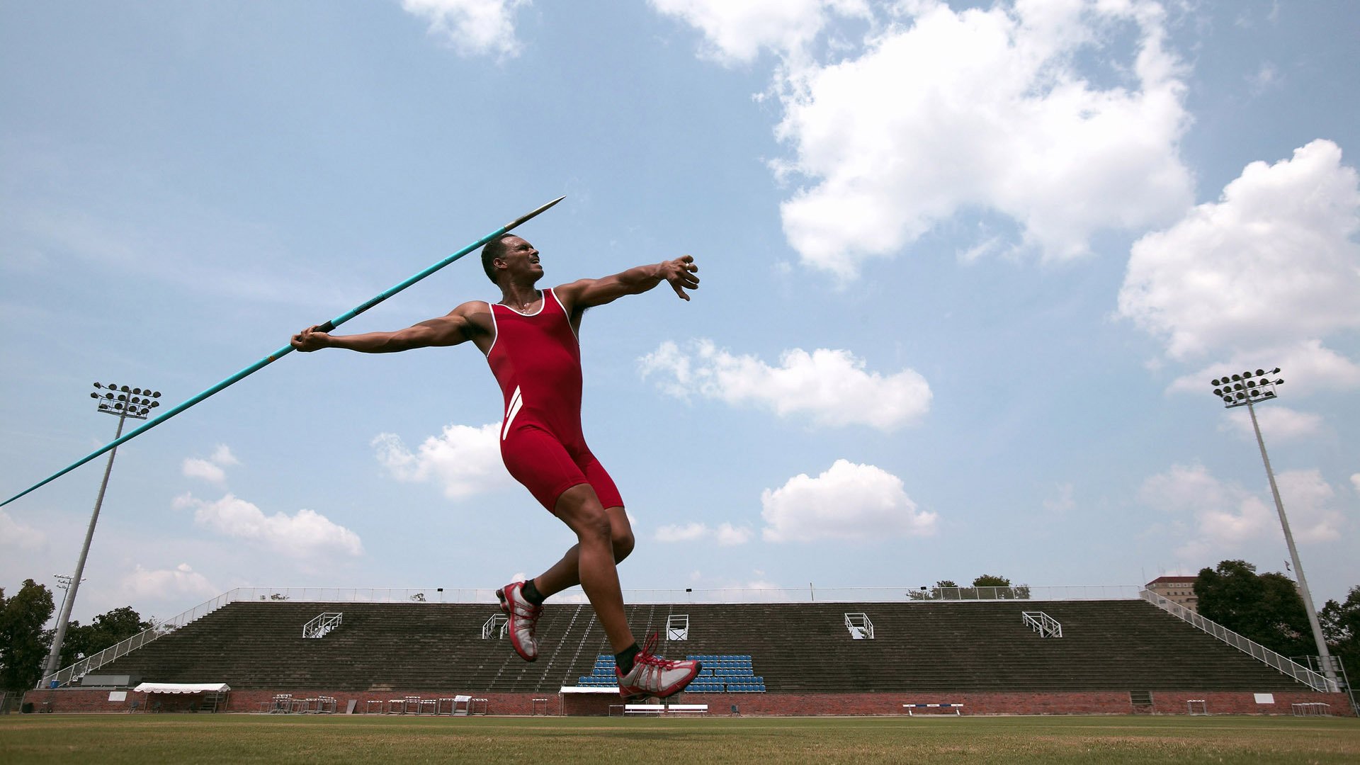 世界杯历史射手与欧冠历史射手双纪录保持者之争白热化